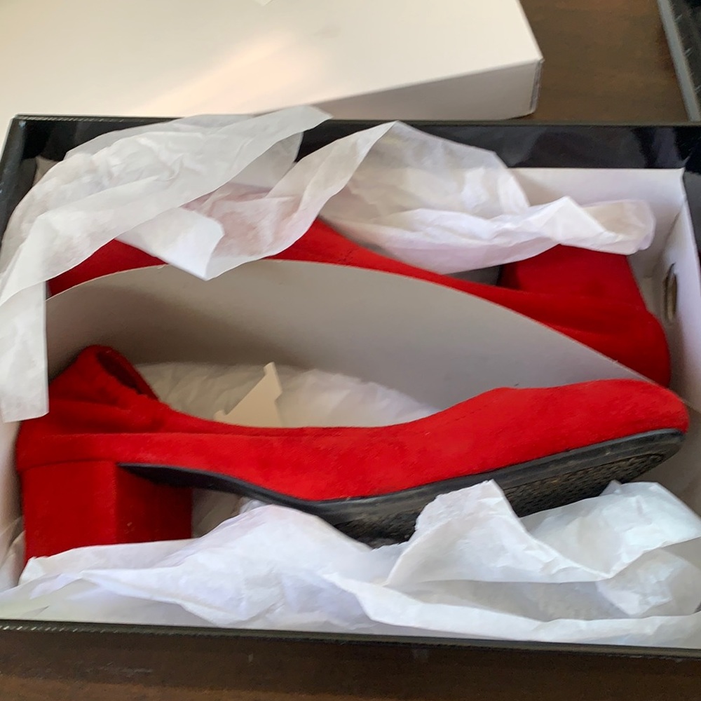 red shoes